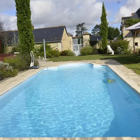 Manoir Des Rosiers Hébergement de vacances Noyant-la-Plaine