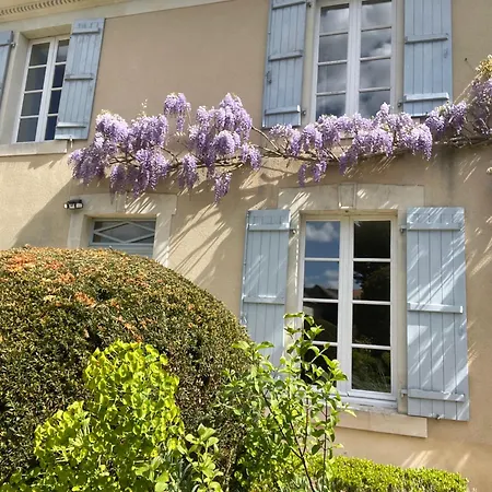 Holiday home Manoir Des Rosiers Noyant-la-Plaine