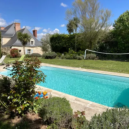 Manoir Des Rosiers * Noyant-la-Plaine